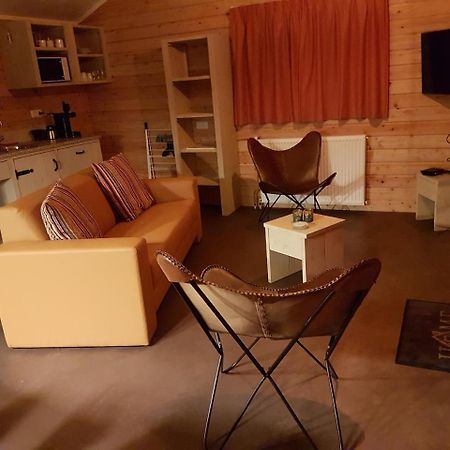 Vakantiepark De Bronzen Eik Sellingen Esterno foto