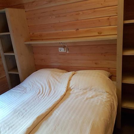 Vakantiepark De Bronzen Eik Sellingen Esterno foto