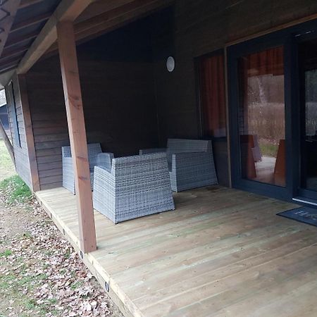 Vakantiepark De Bronzen Eik Sellingen Esterno foto