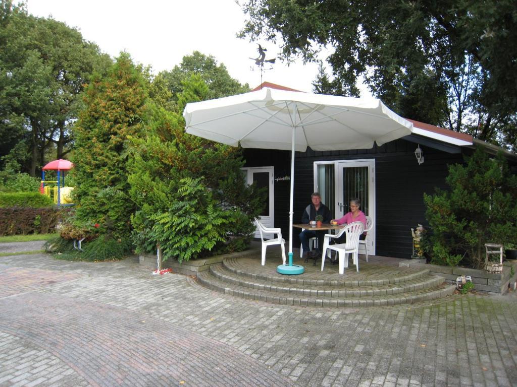 Vakantiepark De Bronzen Eik Sellingen Camera foto