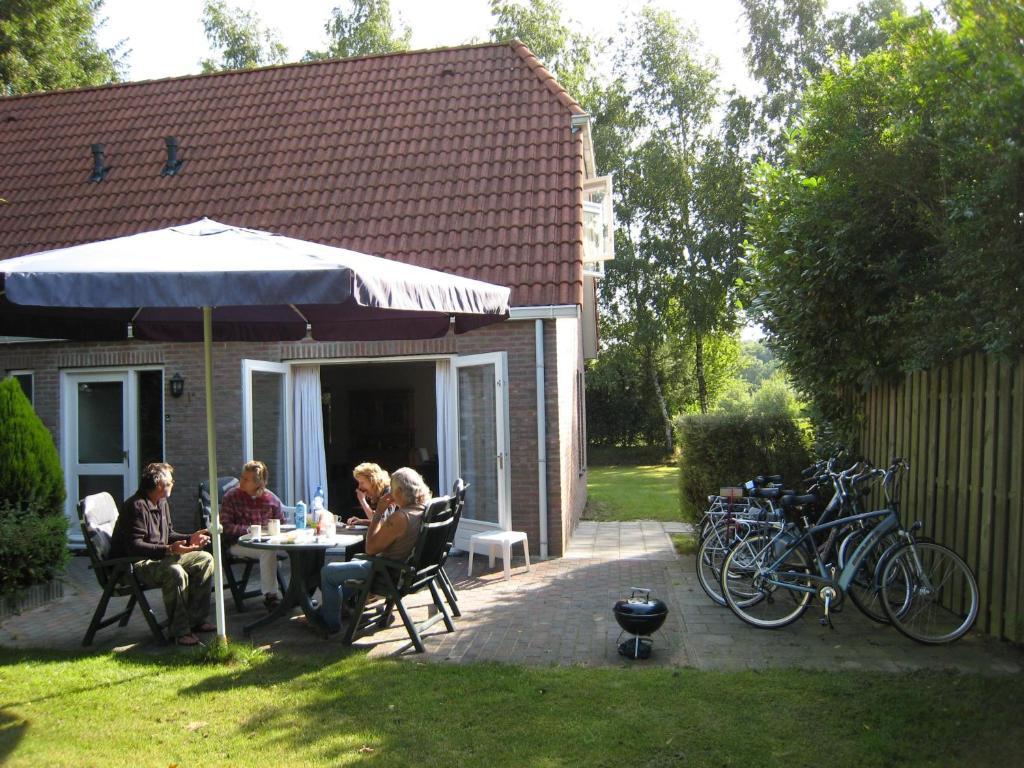 Vakantiepark De Bronzen Eik Sellingen Camera foto