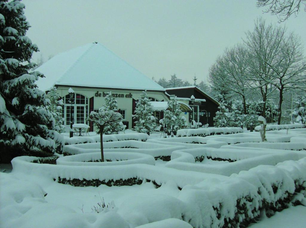Vakantiepark De Bronzen Eik Sellingen Esterno foto