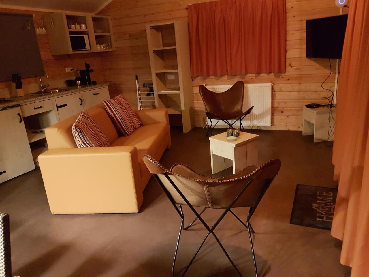 Vakantiepark De Bronzen Eik Sellingen Esterno foto