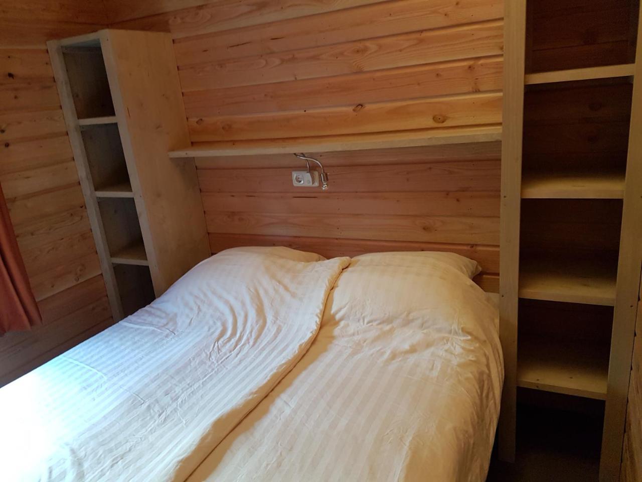 Vakantiepark De Bronzen Eik Sellingen Esterno foto