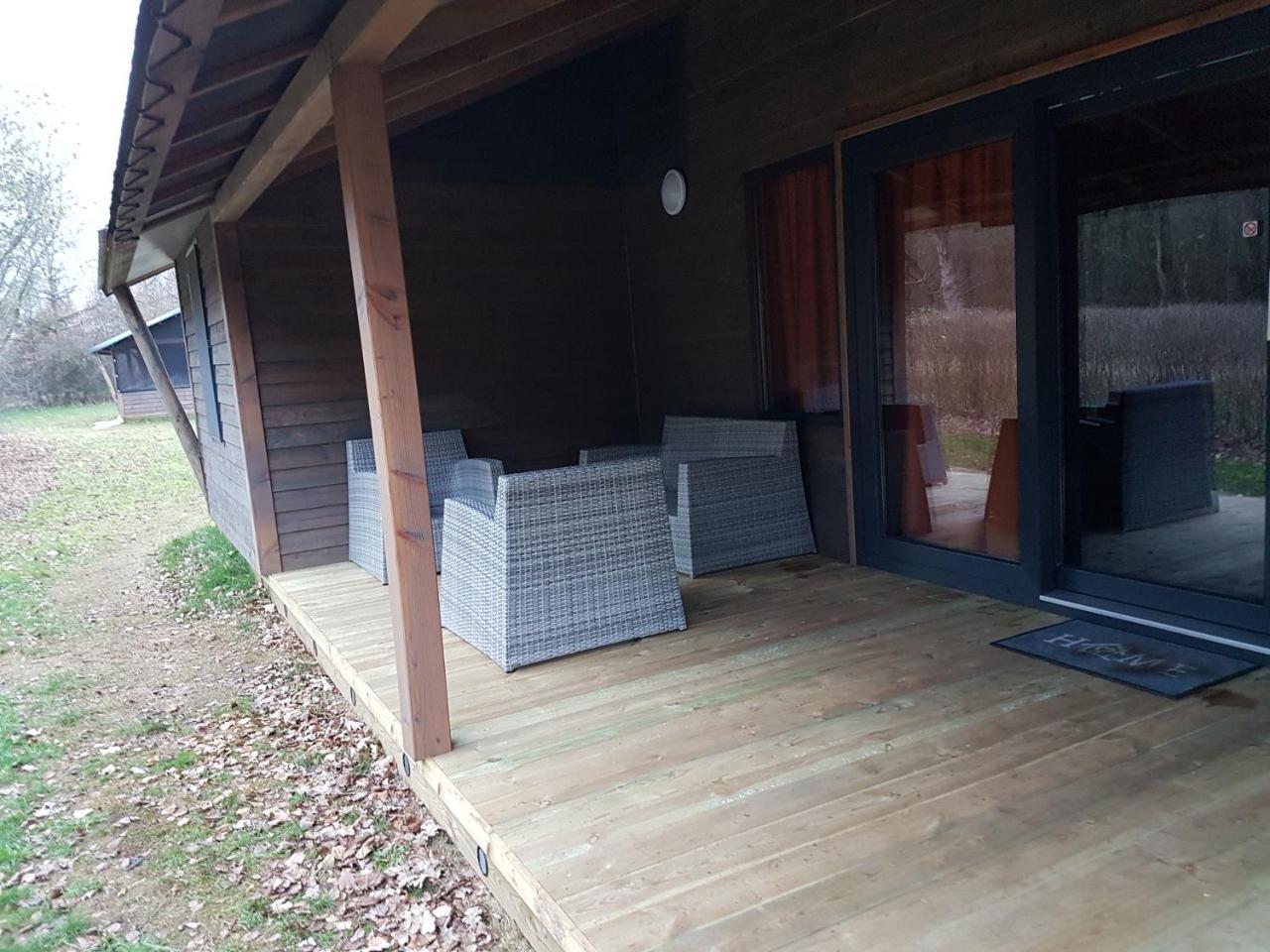 Vakantiepark De Bronzen Eik Sellingen Esterno foto